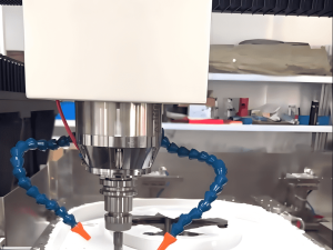 Automatic-Deburring-Machine-for-Toilet-Seat-Covers