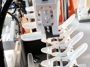 Automatic Assembly Machine for Medical Dilators